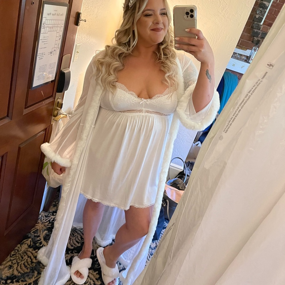 White Bridal Robe - Picture 2 of 2